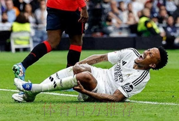 六台记者-皇马考虑让米利唐在国家德比任右后卫